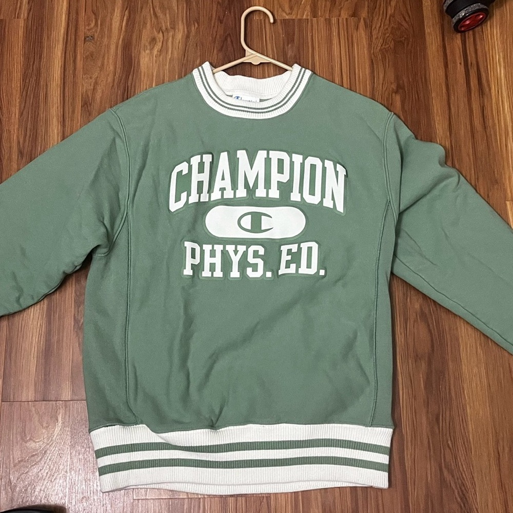 Champion Sweatshirt. Small, Green, Men’s, Baggy.